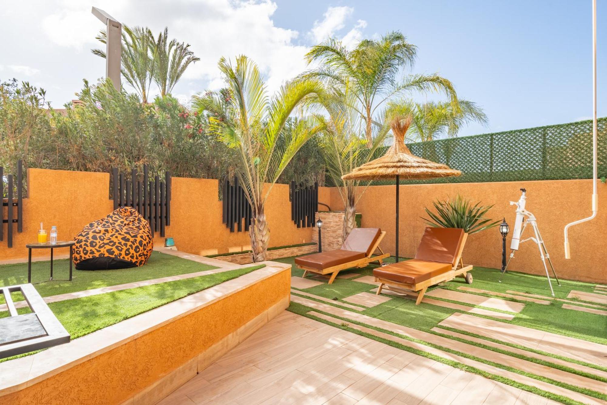 Apartment Your Haven Of Peace With Private Jacuzzi