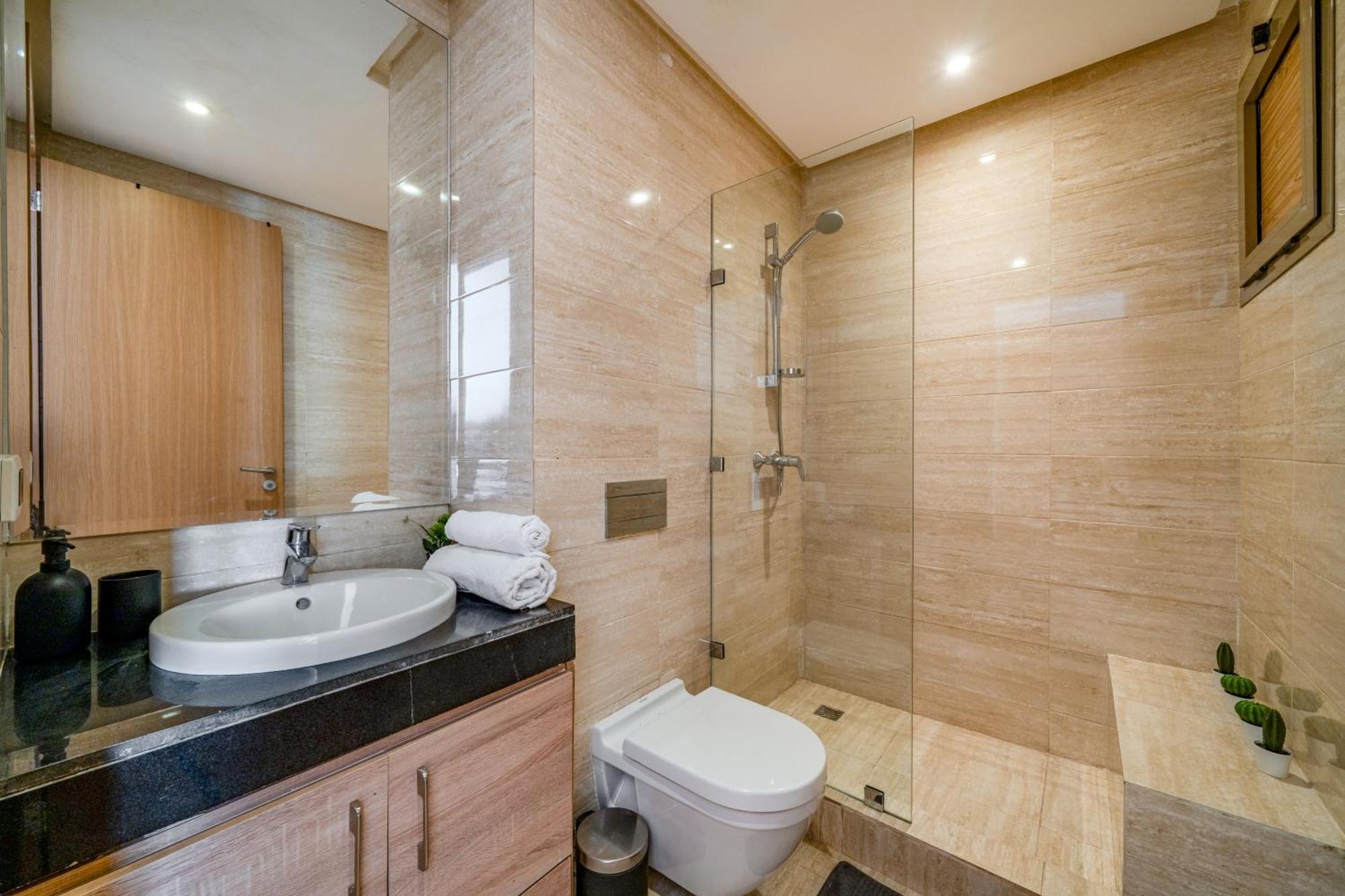 Your Haven Of Peace With Private Jacuzzi Apartment