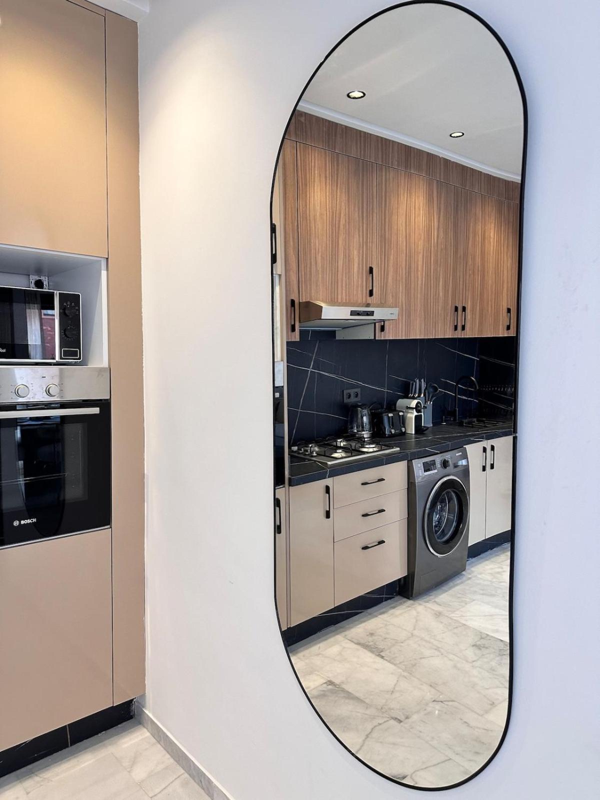Standing Centre Apartment