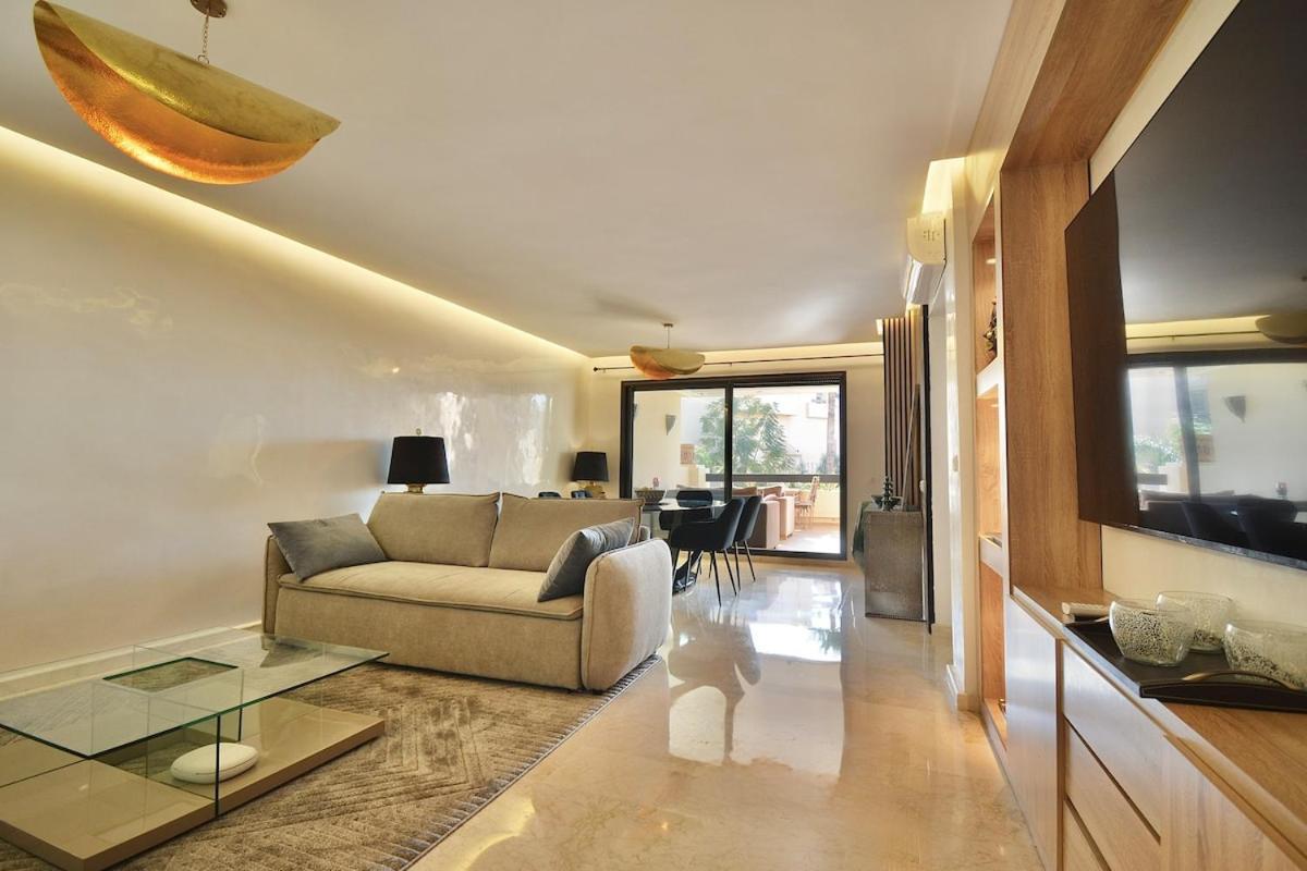 Apartment Luxury With Pool