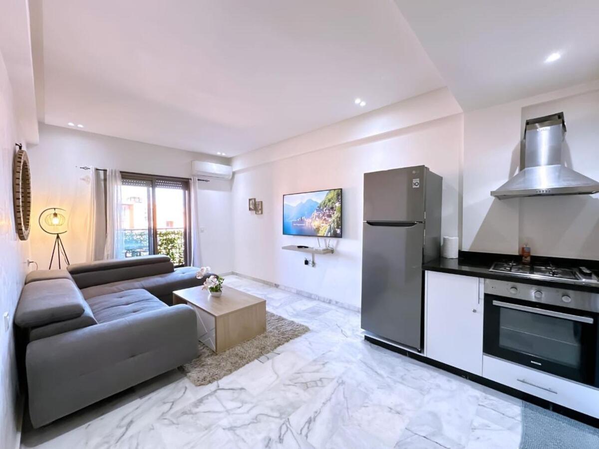 New! Appt Au Coeur De Gueliz ,terrasse,iptv,parking * Marrakesh