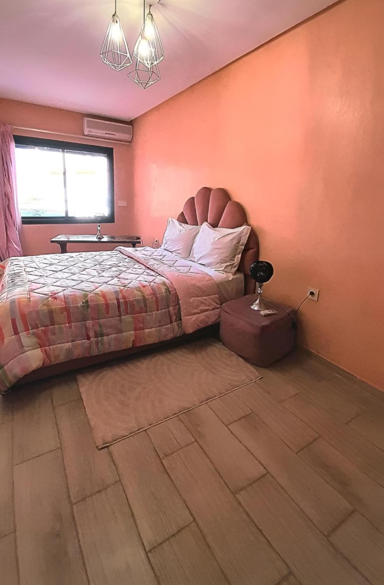 Duplex Raffine Avec Terrasse Verdoyante Et Vegetal - A 300m Du Jardin Majorelle Et Musee Yves Saint Laurent - Netflix Et Iptv Apartment