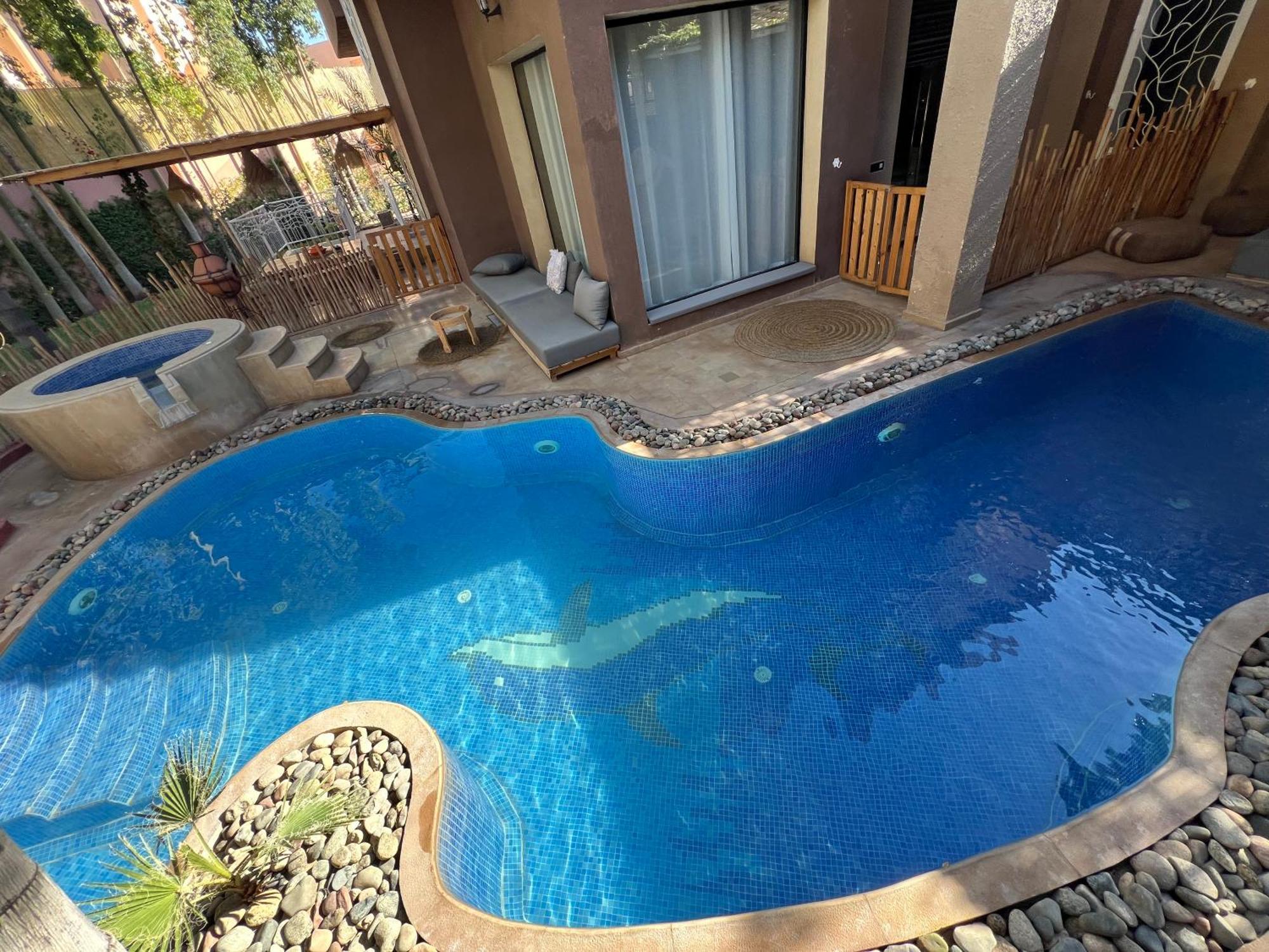 Villa Jawhar & *
