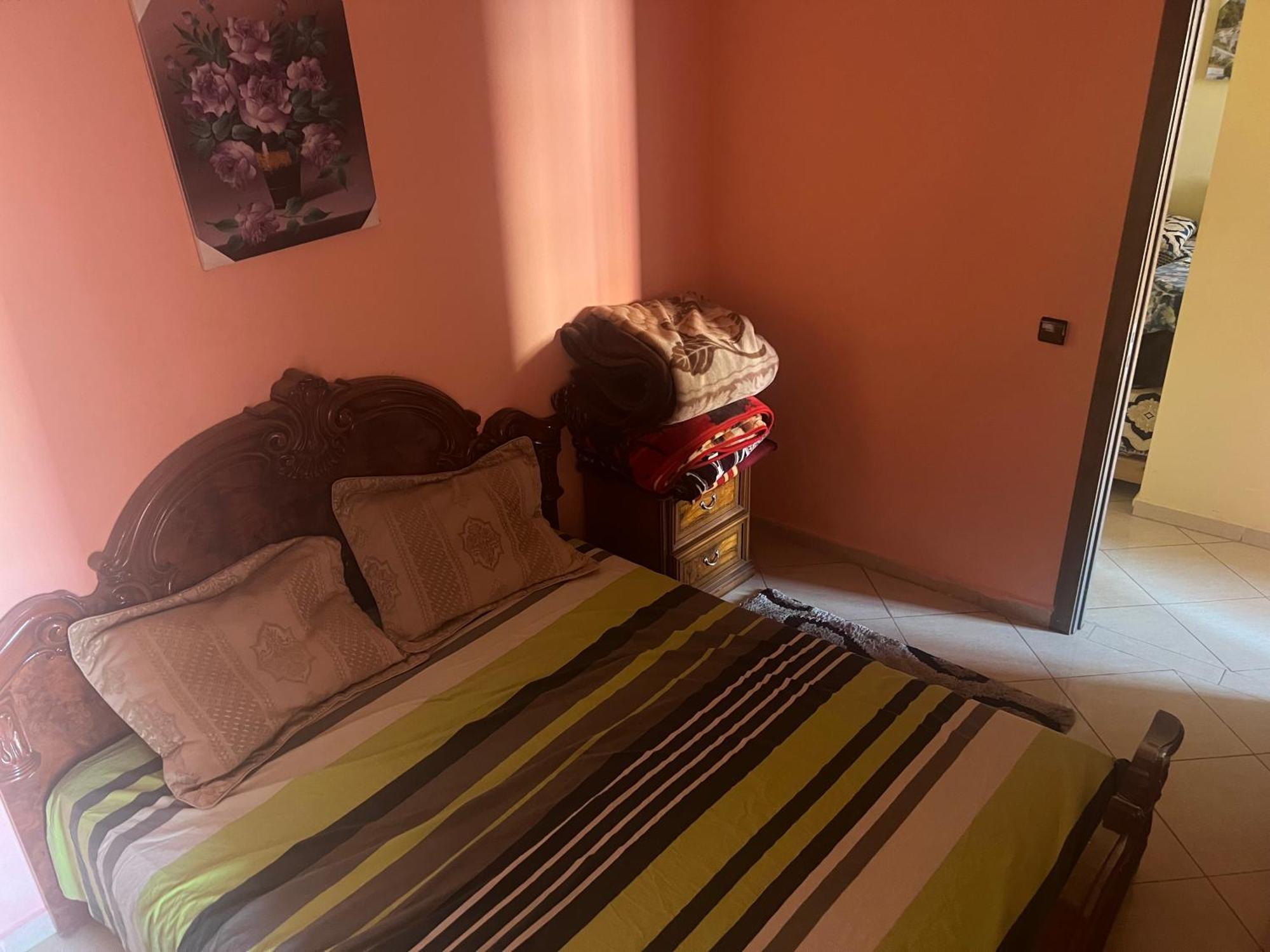 Charming 5 Min Airport Apartment *