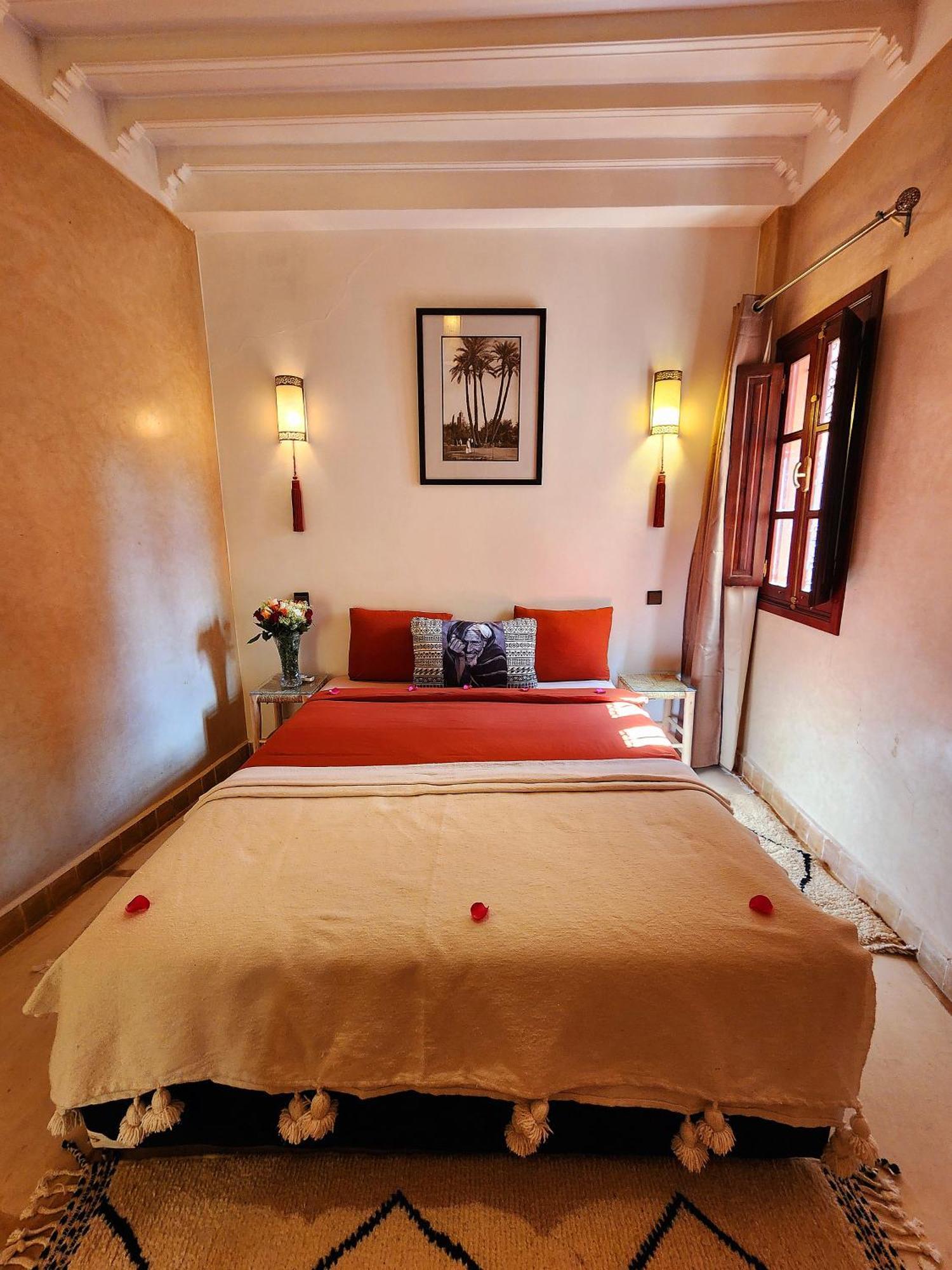 Mumtaz Marrakech *
