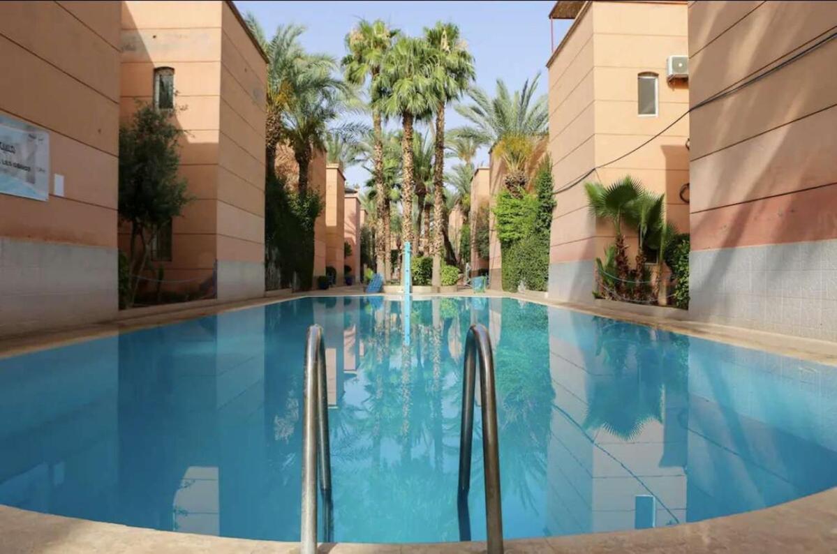 Apartment Palm