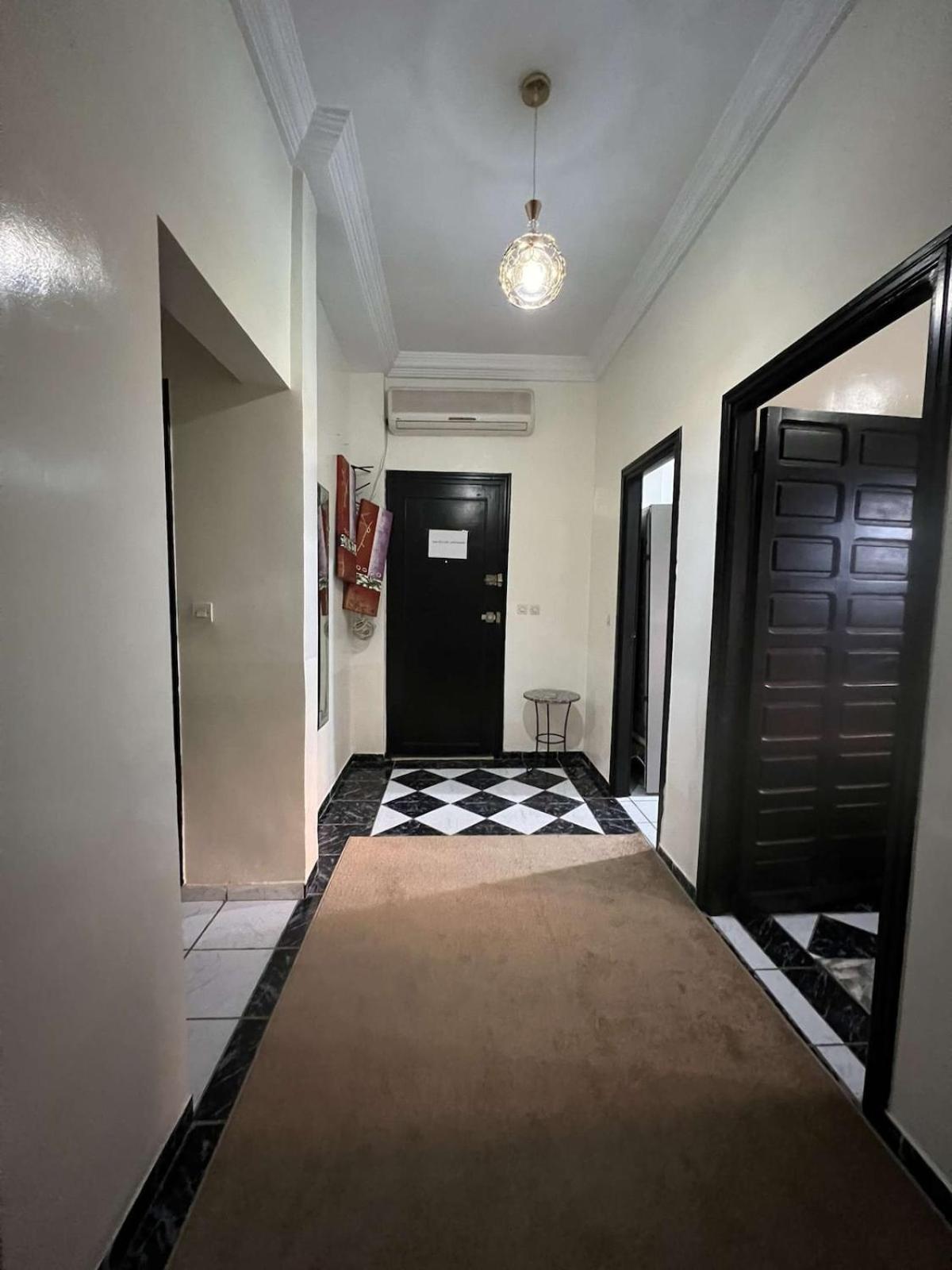 Palm Apartment *