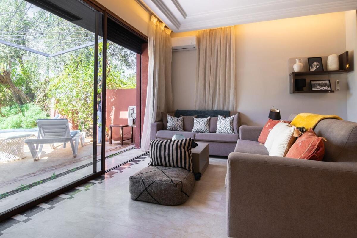 Cosy Avec Parc Et Piscine Pour Femme Apartment *