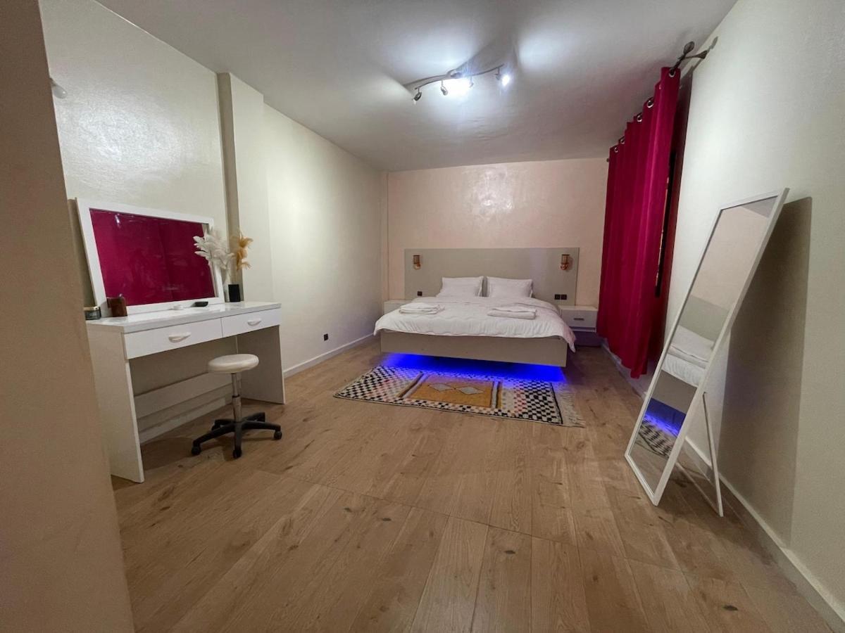 Spacious Flat With Private Gym And Lovely Terrace Apartment