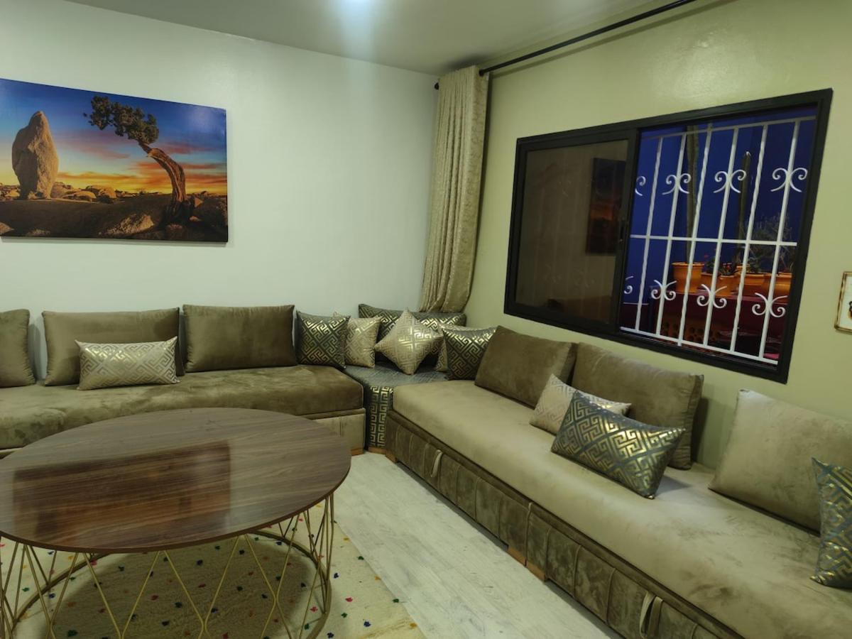 Spacious Flat With Private Gym And Lovely Terrace *