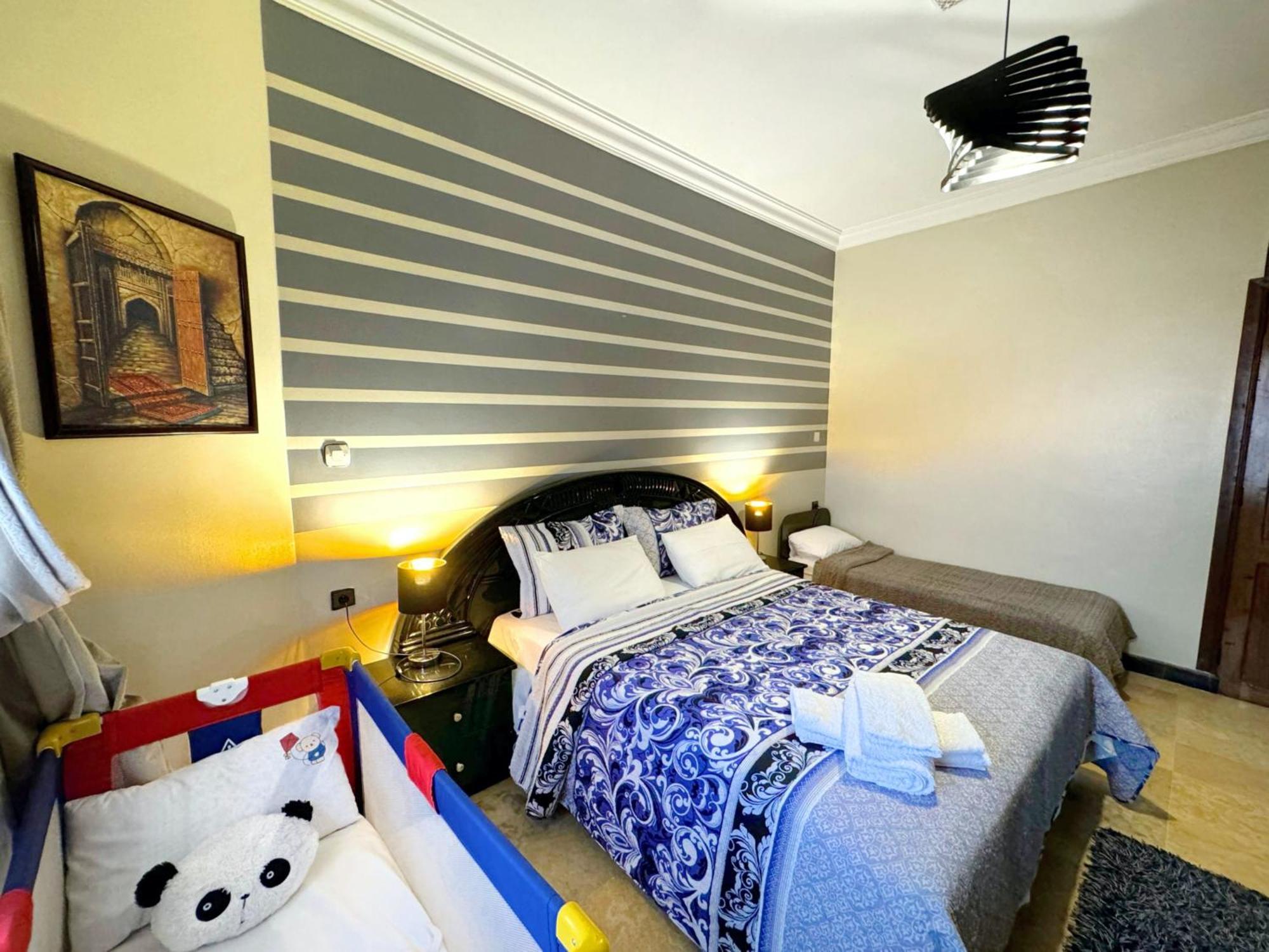Oranger Family House Center, Private Large House, Terasse Garden View, Free Parking Apartamento