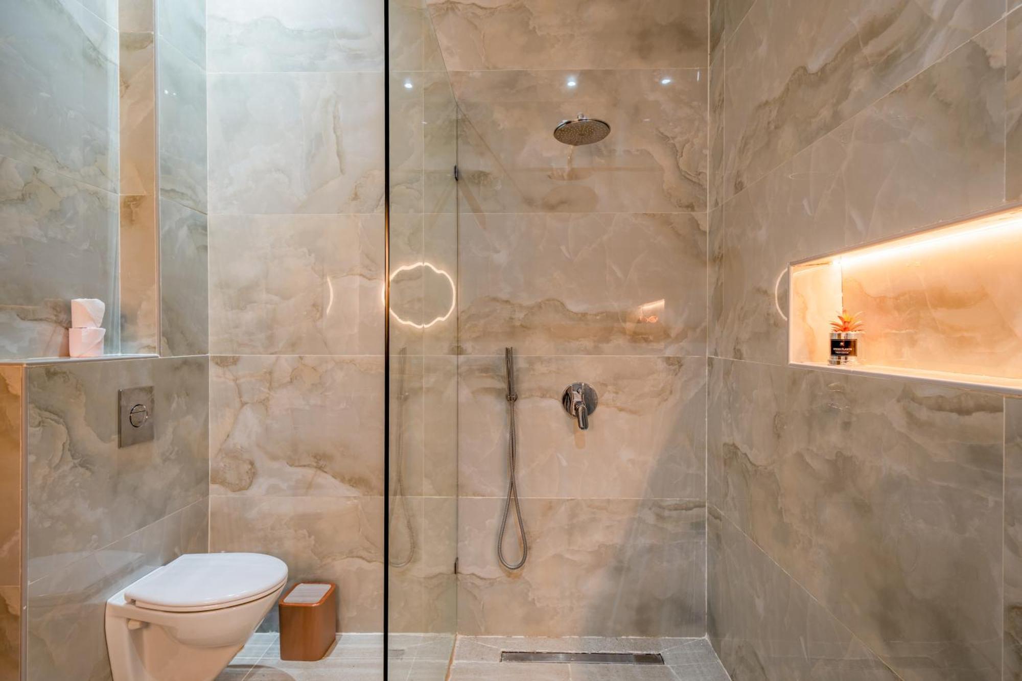 Alia - Piscine - 4 Bedroom Ba - Wifi - Parking Pousada *