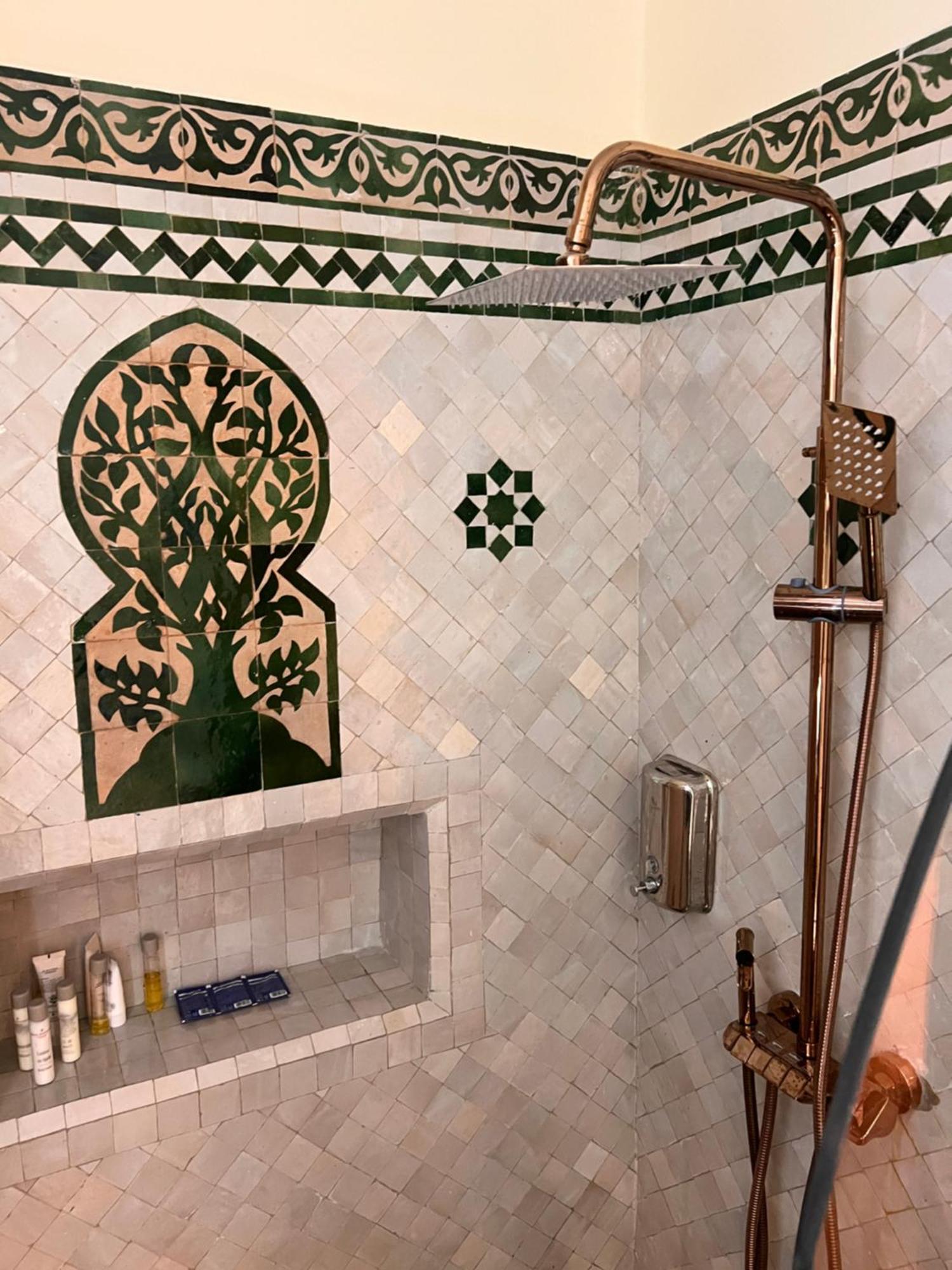 F3 Exceptionnel A Gueliz - A 5 Min De La Gare - Piscine, Wi-fi Et Parking Au Coeur De Marrakech Apartment *