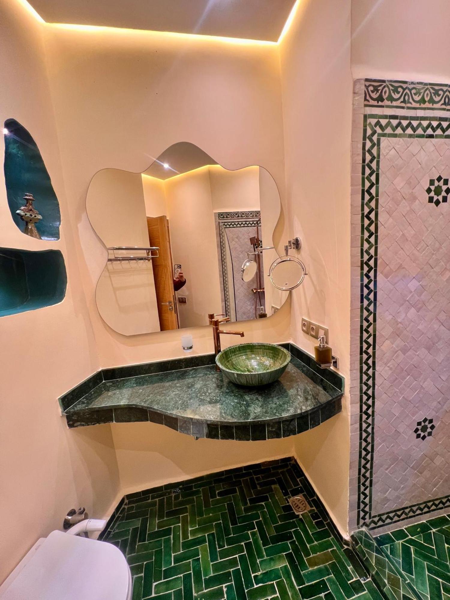 Apartment F3 Exceptionnel A Gueliz - A 5 Min De La Gare - Piscine, Wi-fi Et Parking Au Coeur De Marrakech *
