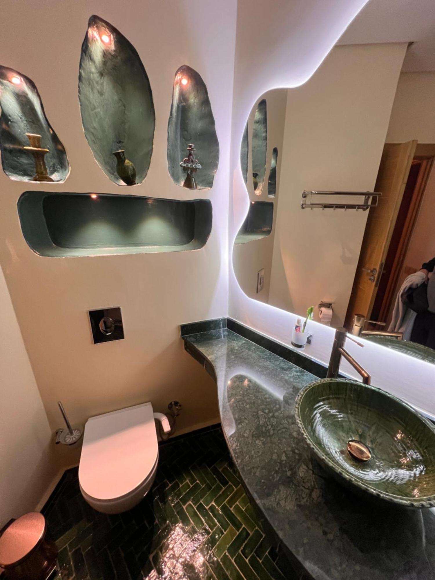 Apartment F3 Exceptionnel A Gueliz - A 5 Min De La Gare - Piscine, Wi-fi Et Parking Au Coeur De Marrakech