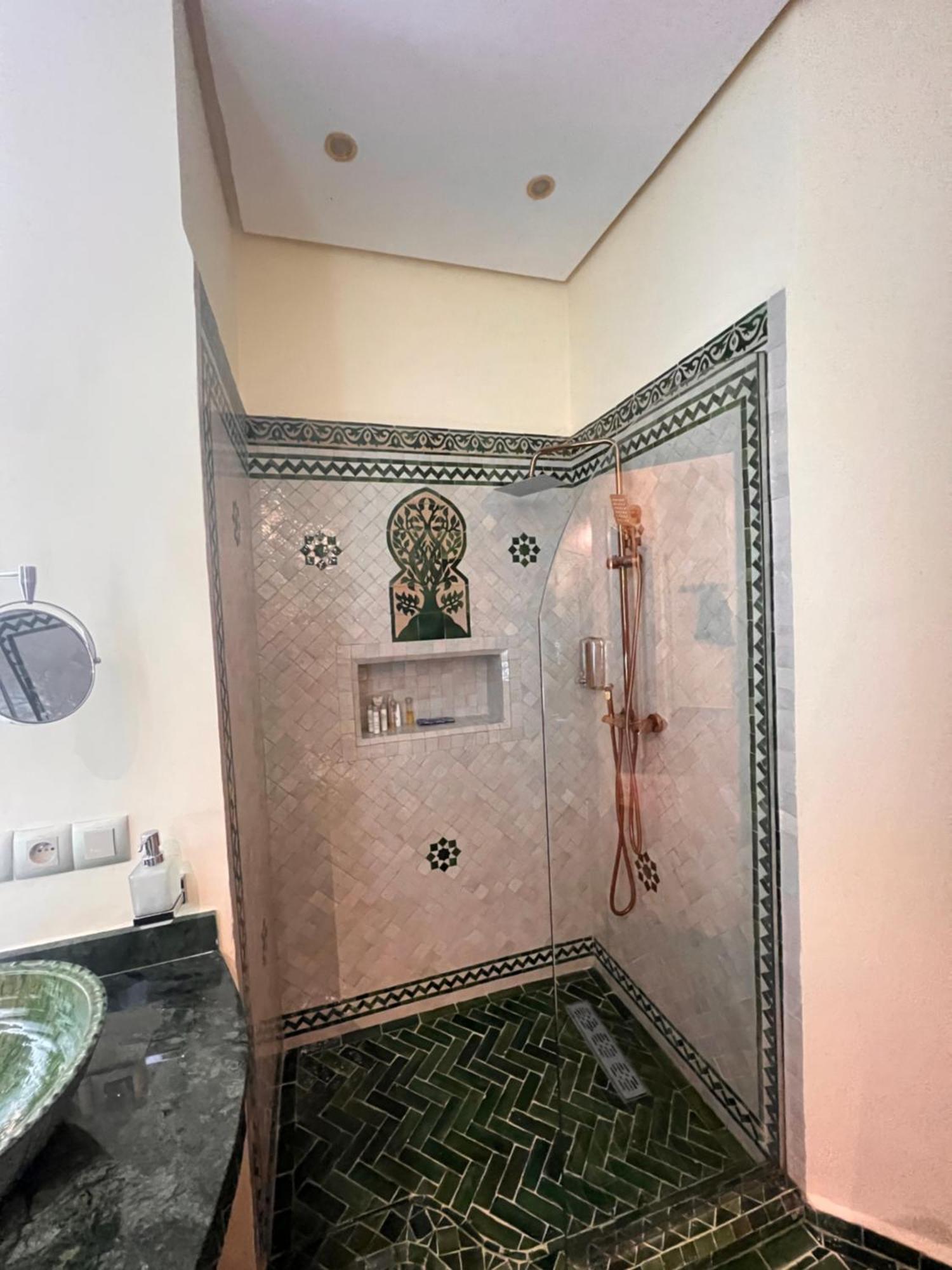 Apartment F3 Exceptionnel A Gueliz - A 5 Min De La Gare - Piscine, Wi-fi Et Parking Au Coeur De Marrakech