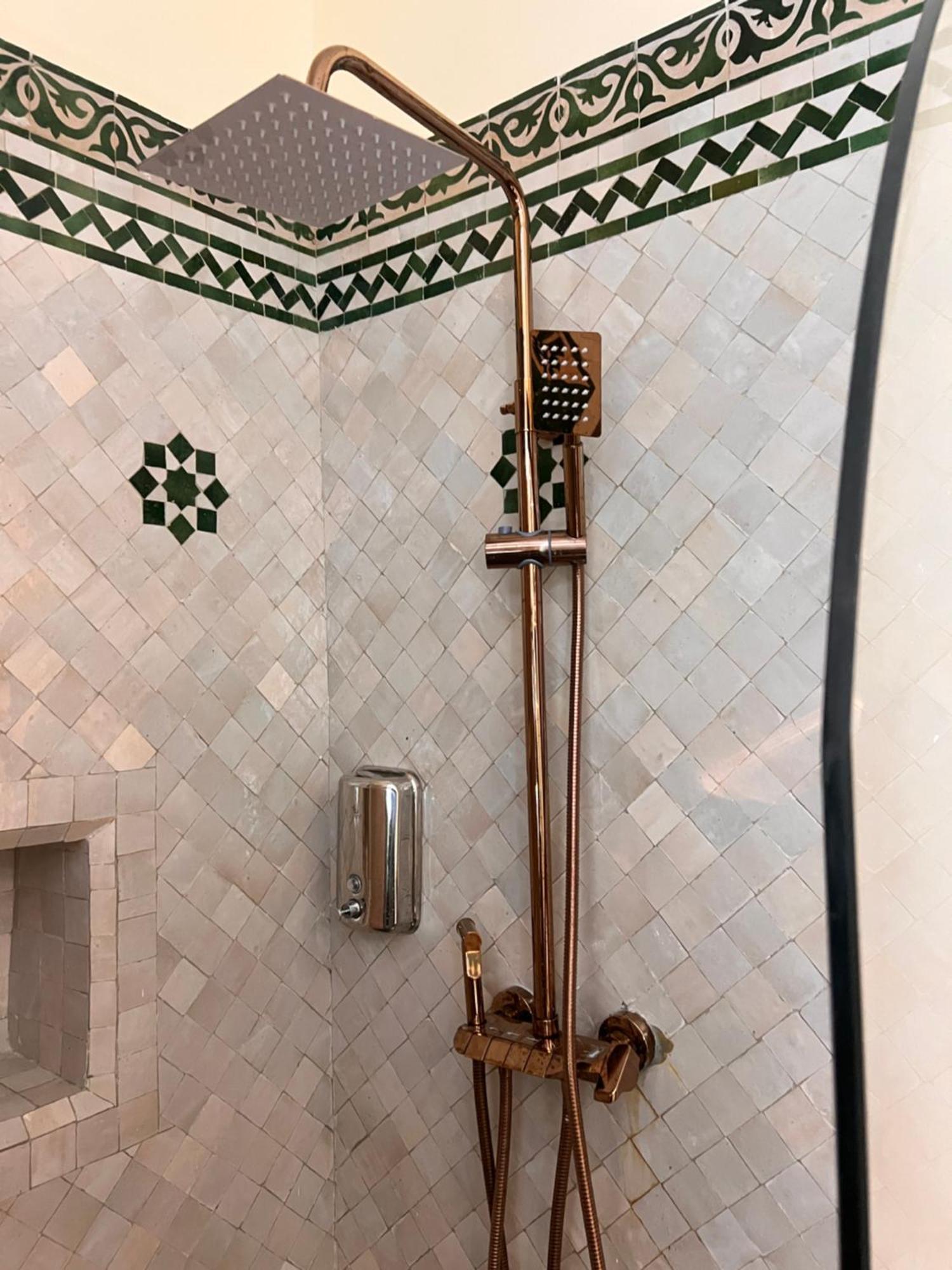 F3 Exceptionnel A Gueliz - A 5 Min De La Gare - Piscine, Wi-fi Et Parking Au Coeur De Marrakech Apartment