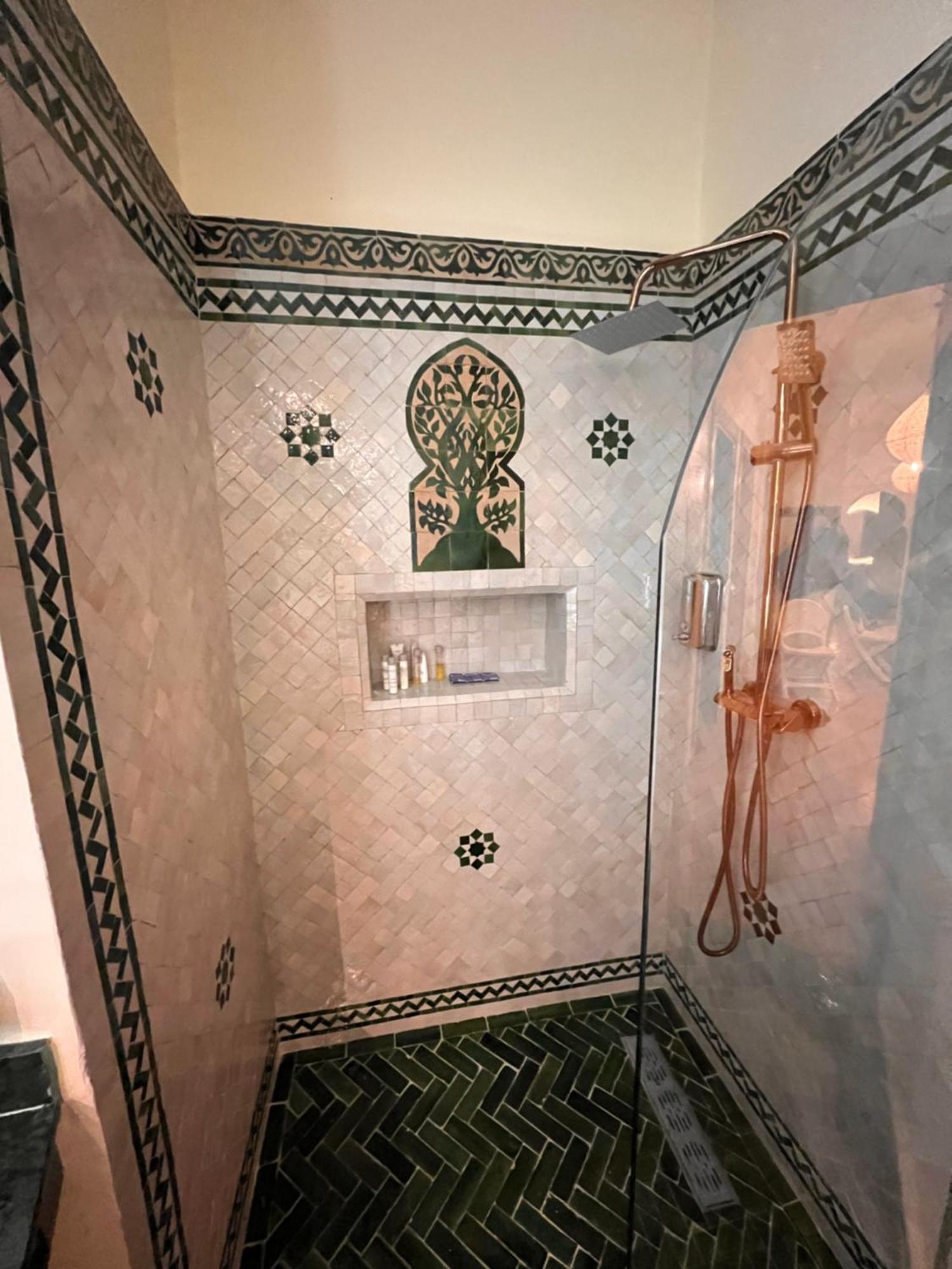 Apartment F3 Exceptionnel A Gueliz - A 5 Min De La Gare - Piscine, Wi-fi Et Parking Au Coeur De Marrakech