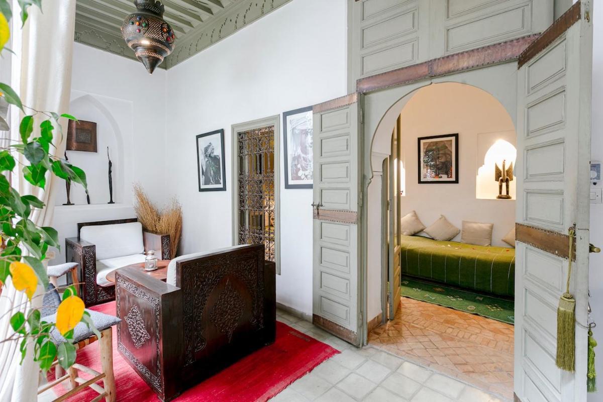 Lou, 5 Bedrooms, Private 12 P, Pool, Hammam * Marrakesh