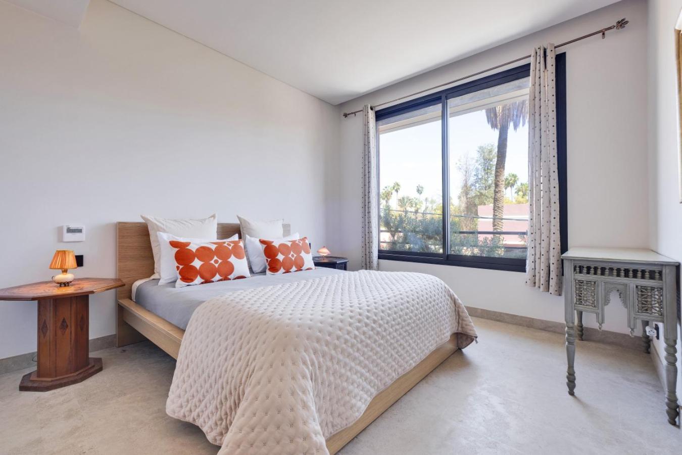 Charming And Stylish In Majorelle Peaceful *