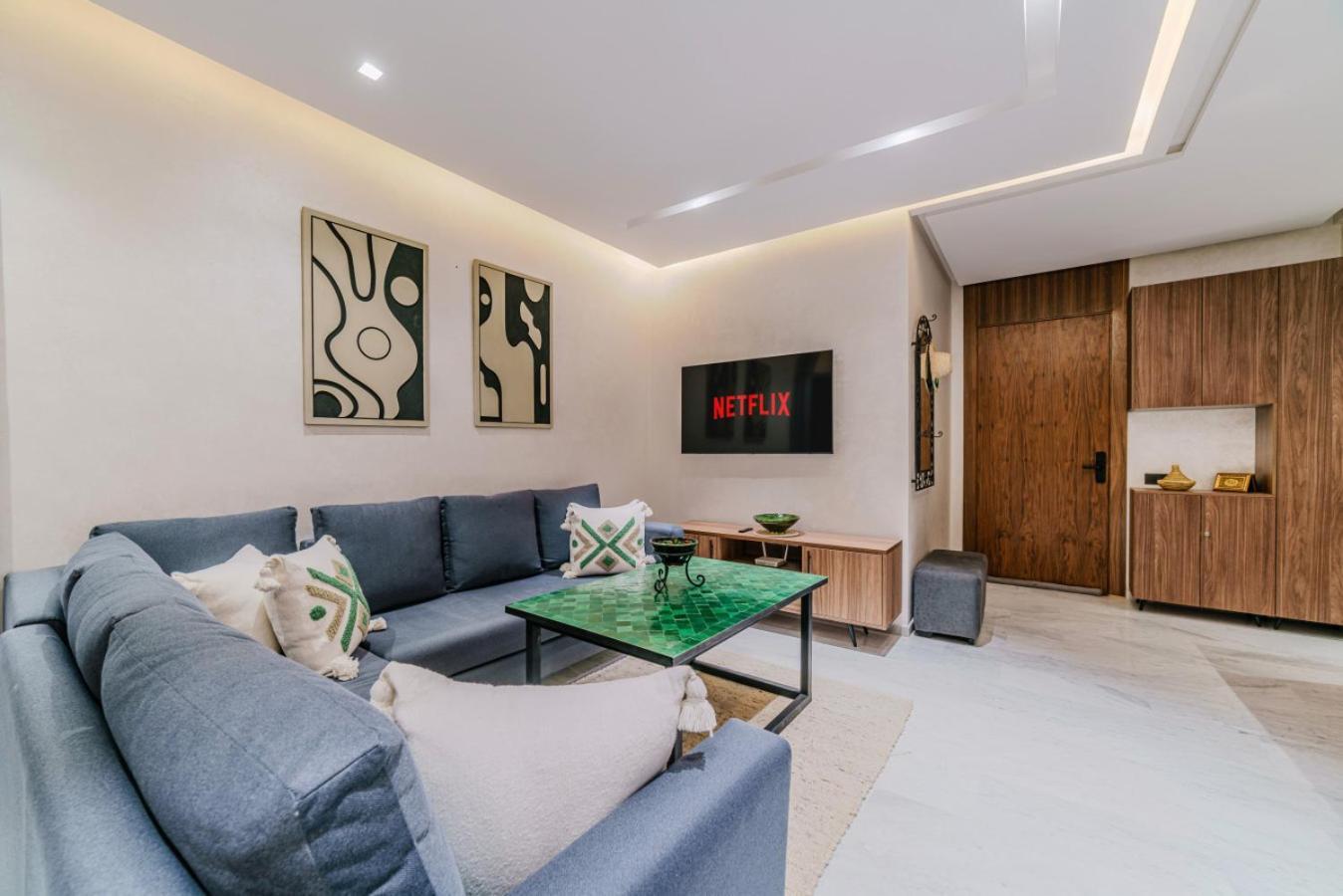 Charming In Hyper Center Modernity Apartment
