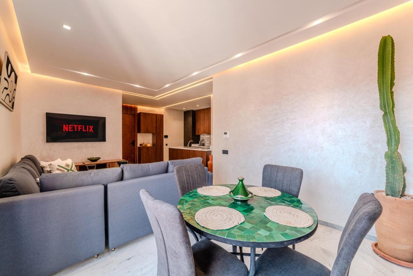 Charming In Hyper Center Modernity Apartment