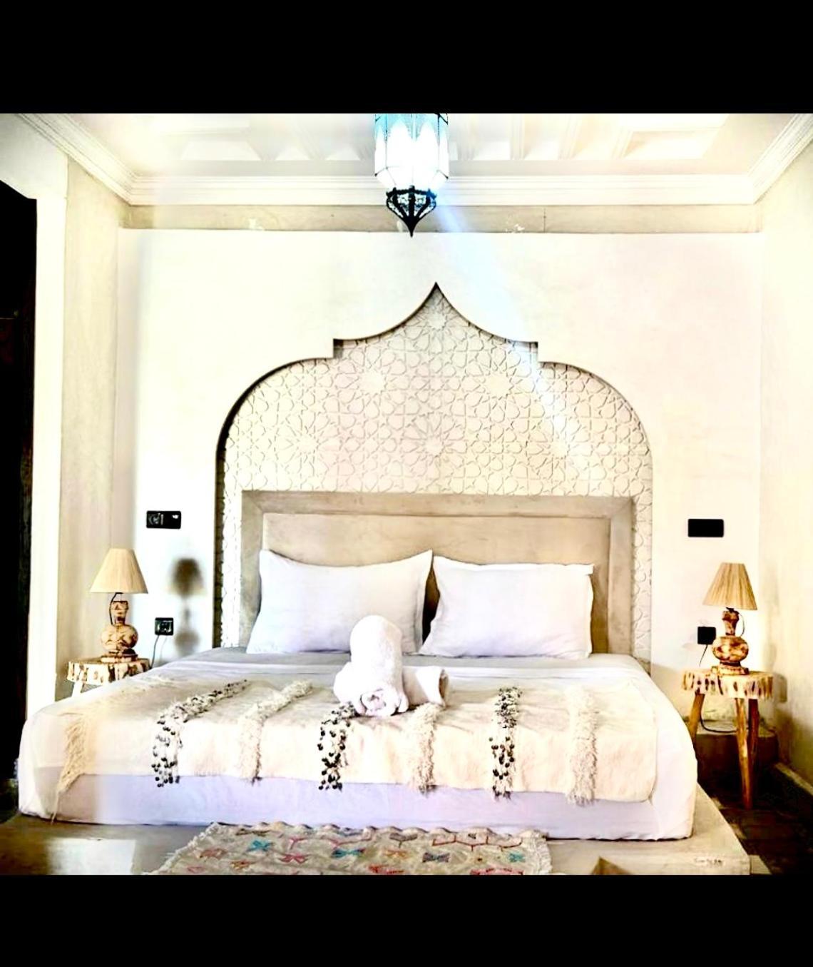 Hotel Whisper