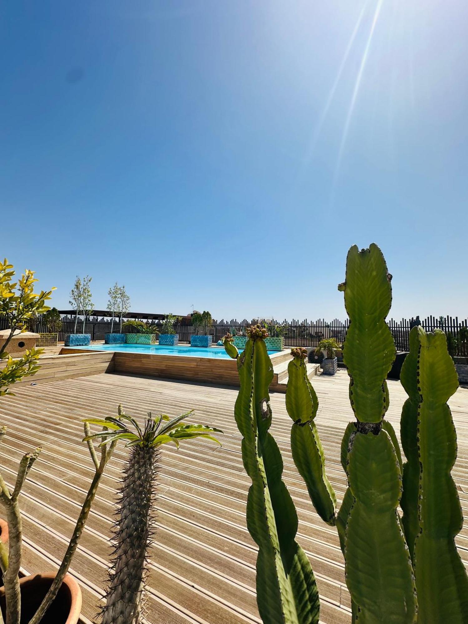 Sompteux 1 Piscine A Marrakech *