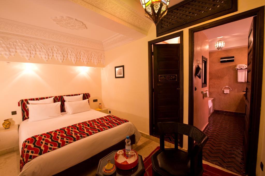 Riad Signature 3*