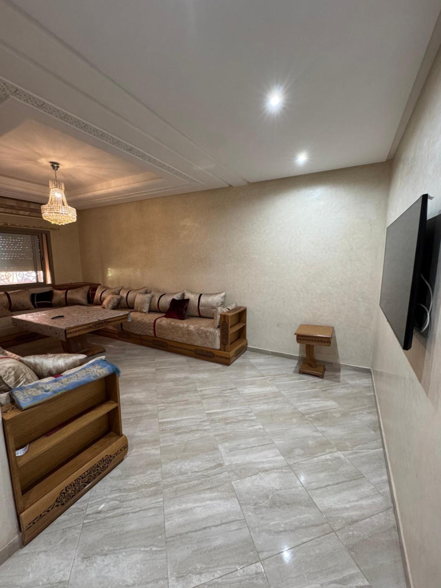 Moderne Et Chic Apartment