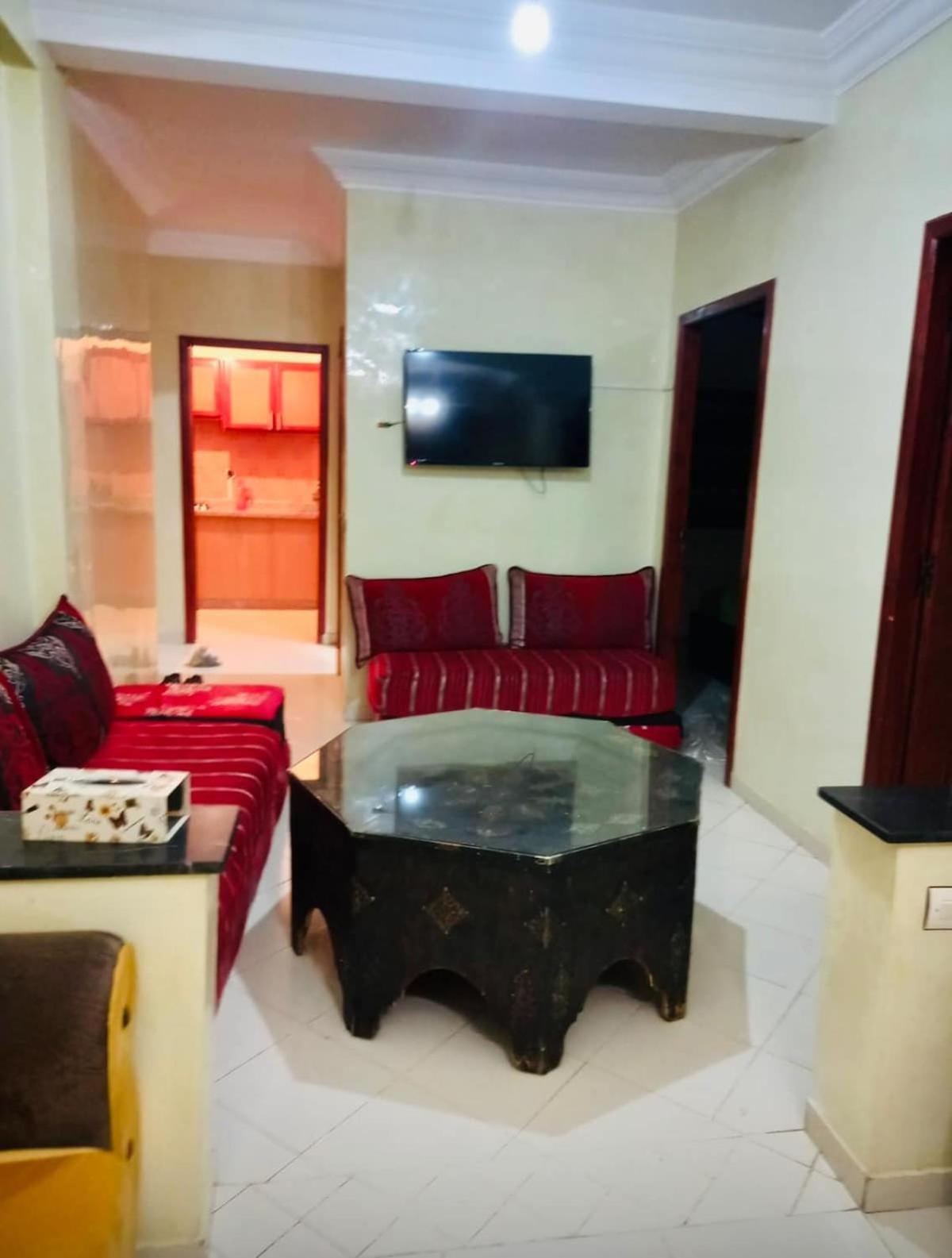 Modern 2bedroom Full Furnished In Downtown *