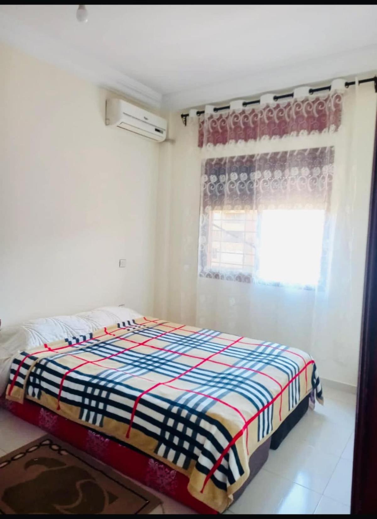 Apartment Modern 2bedroom Full Furnished In Downtown