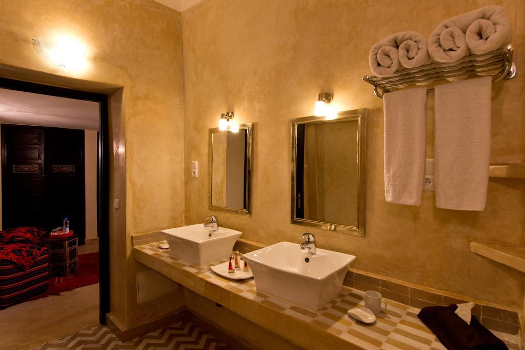 Riad Signature