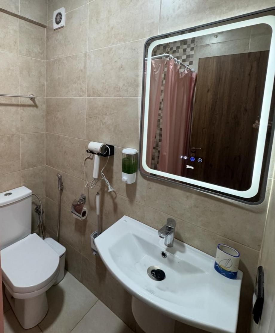 Apartment With Pool In Center