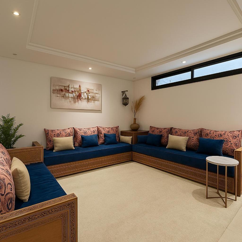 Apartment Chic *