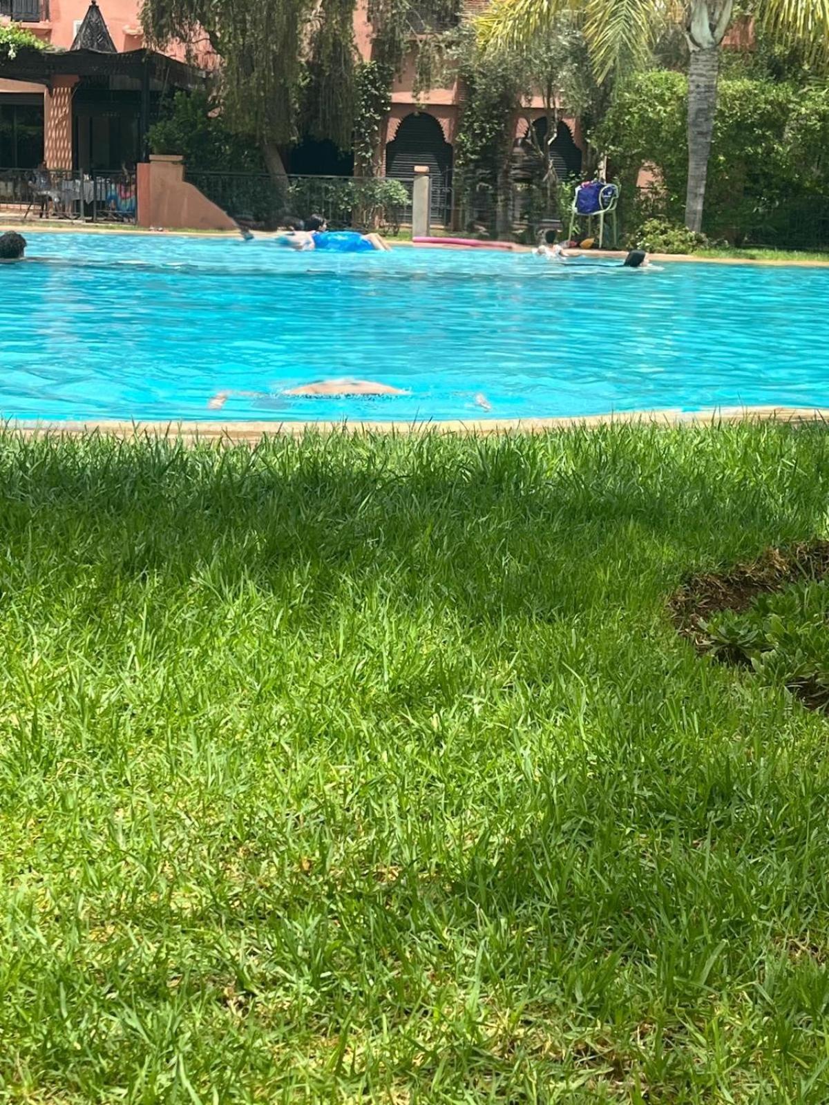 Avec Piscine Chauffee *
