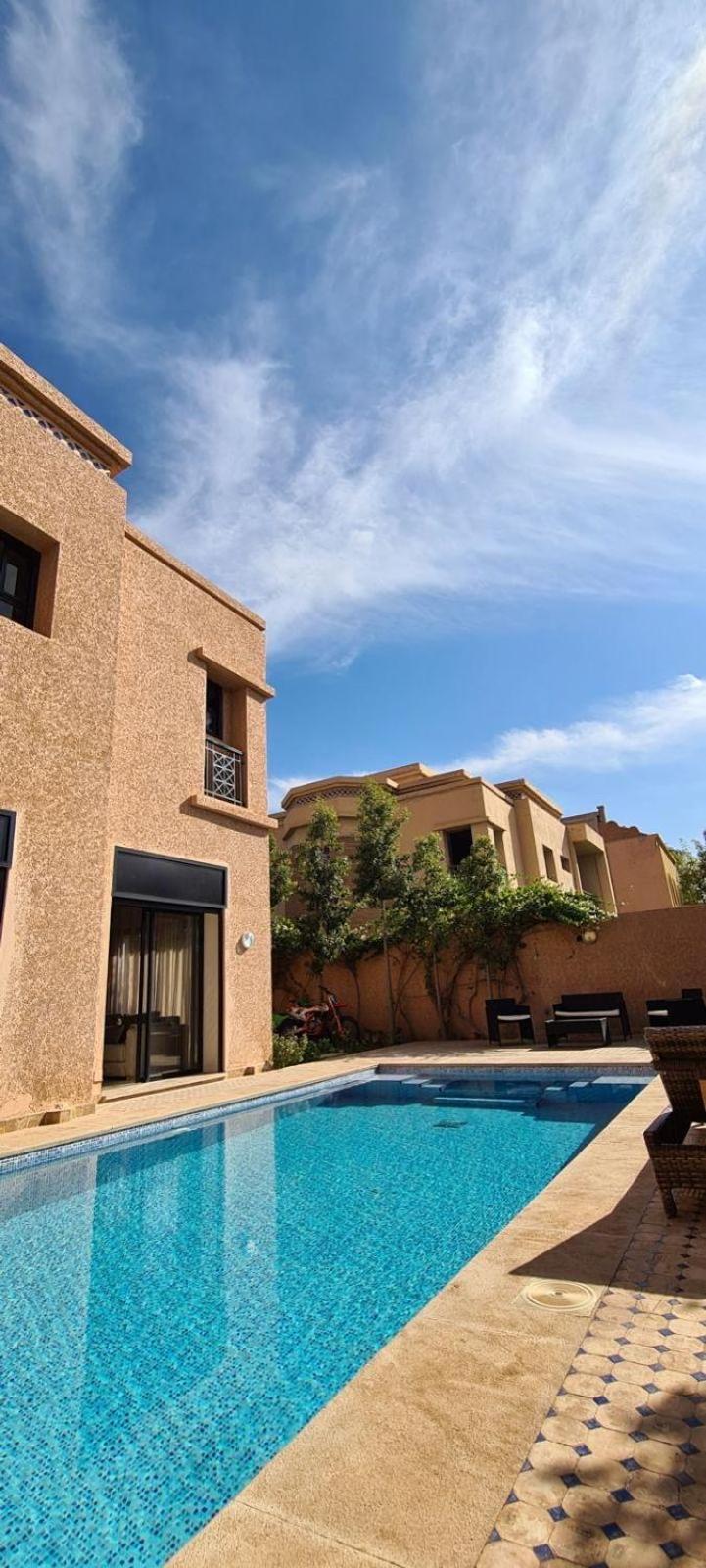 Villa, Jardin & Piscine *