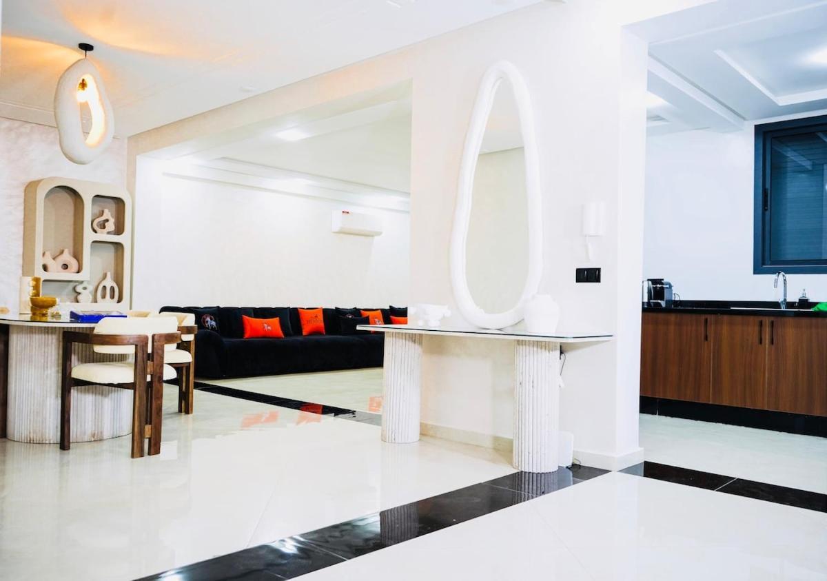 Vaste Duplex Neuf Modernes Et Raffine Apartment