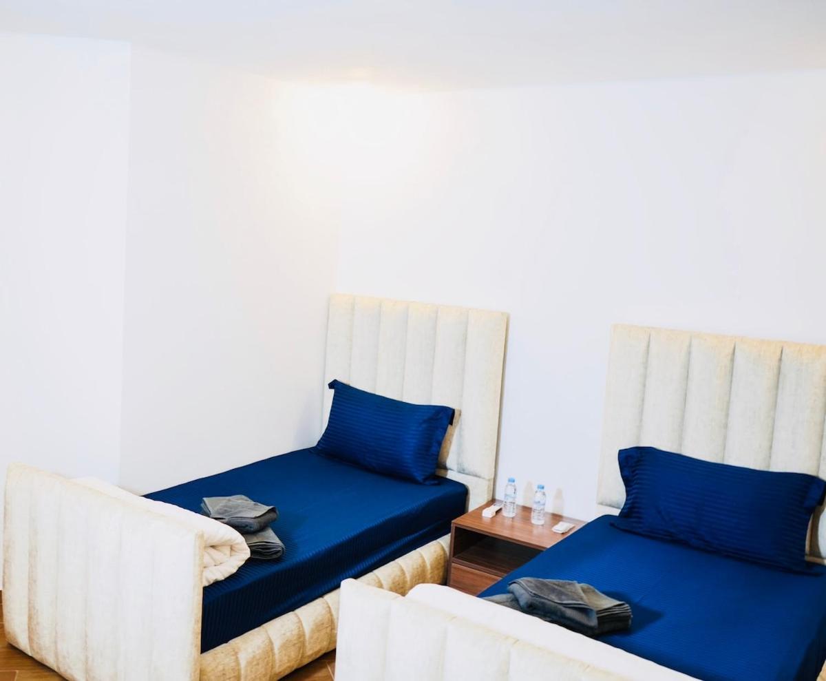 Vaste Duplex Neuf Modernes Et Raffine *