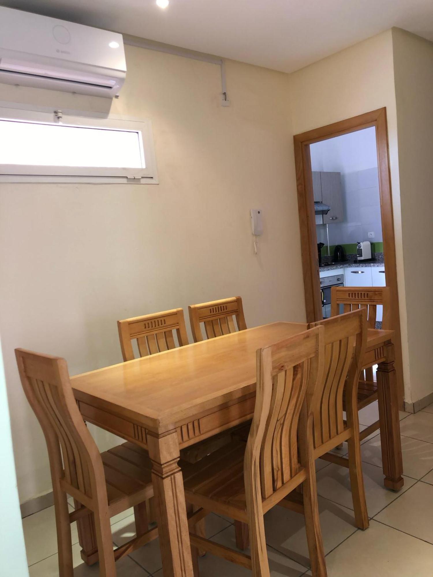 Darraha 10 Min Aeroports Apartment *