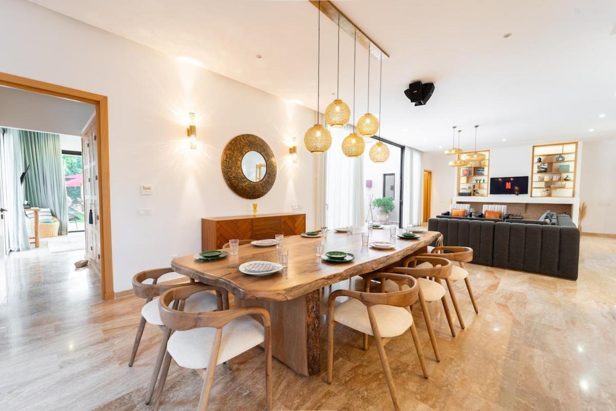 Villa Luxury 5-suite With Heated Pool, Steam & Games