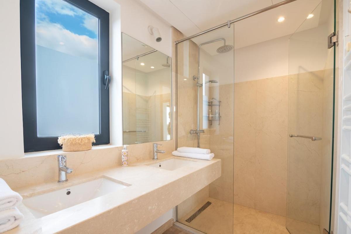 Luxury 5-suite With Heated Pool, Steam & Games Villa Marrakesh
