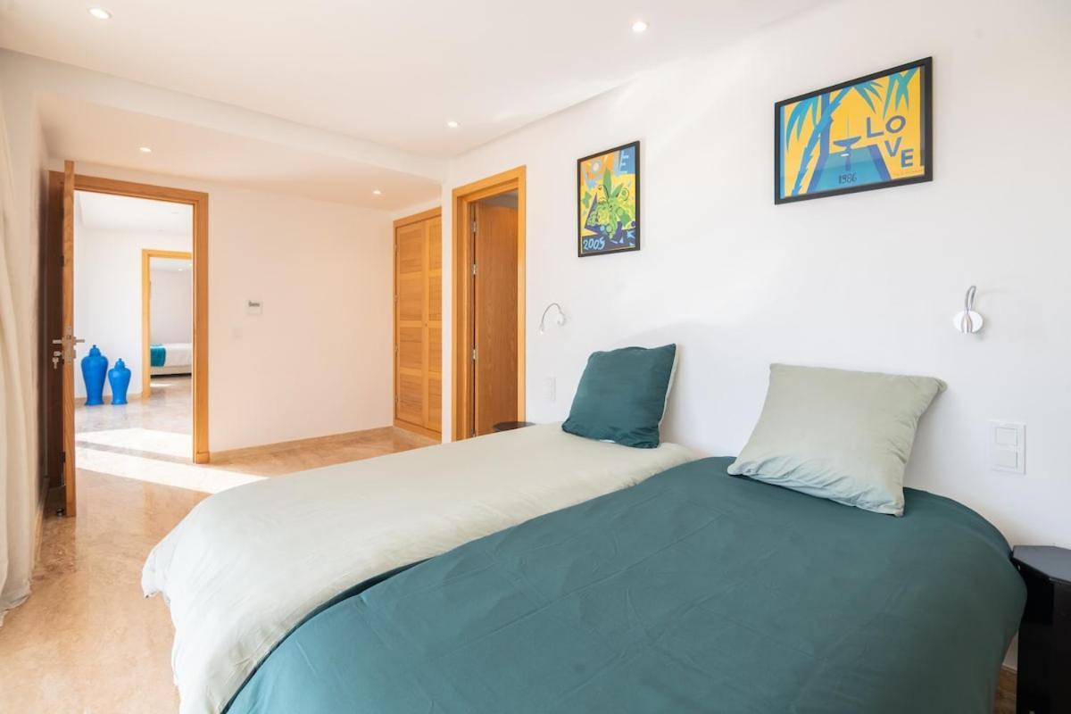Luxury 5-suite With Heated Pool, Steam & Games *
