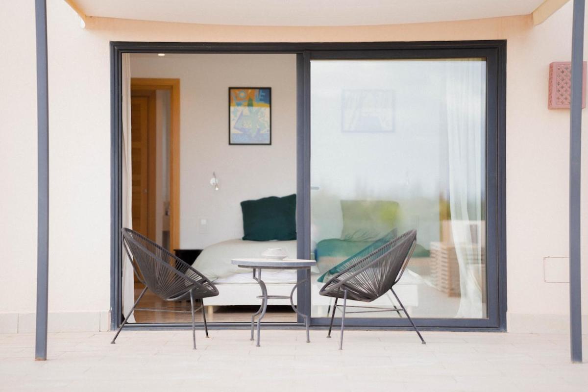 Luxury 5-suite With Heated Pool, Steam & Games Villa