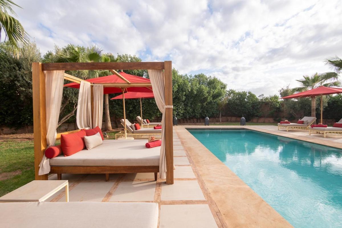 Villa Luxury 5-suite With Heated Pool, Steam & Games