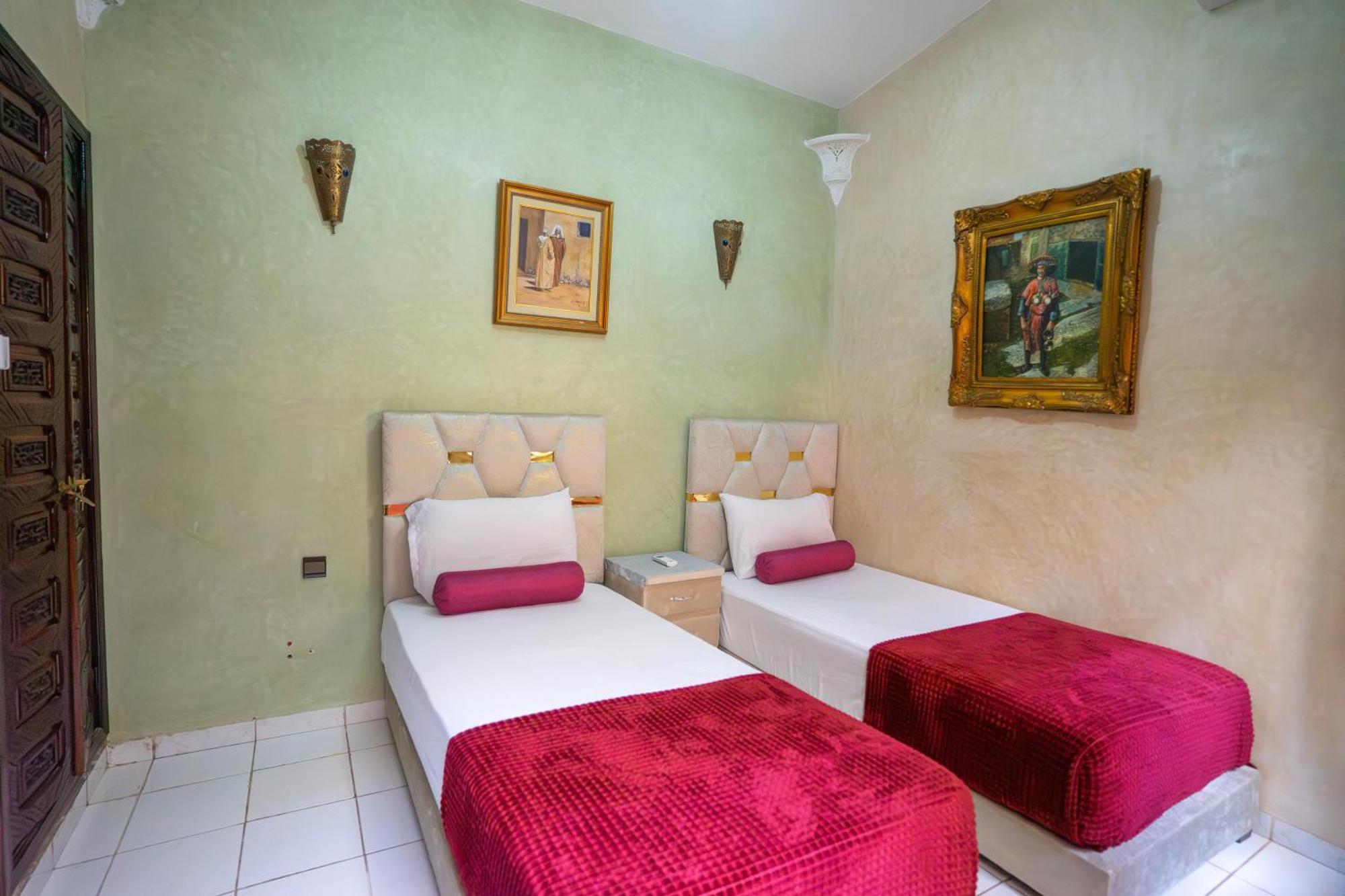 Zineb Prive Trois Etage Trois Piscines Et Jacuzzi Apartment