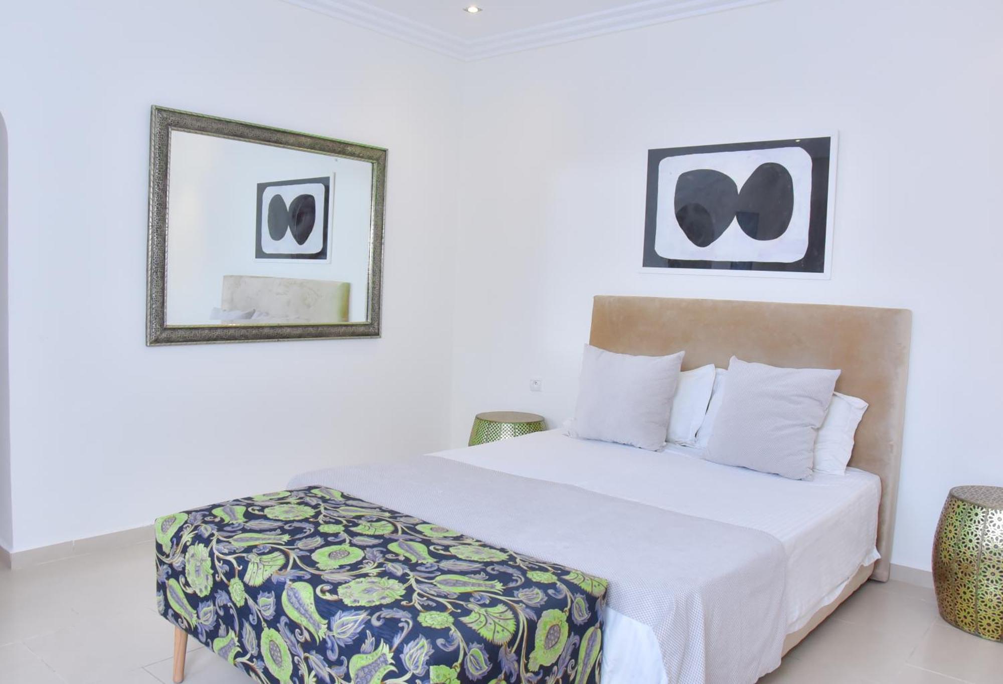 Villa In , Swimming Pool