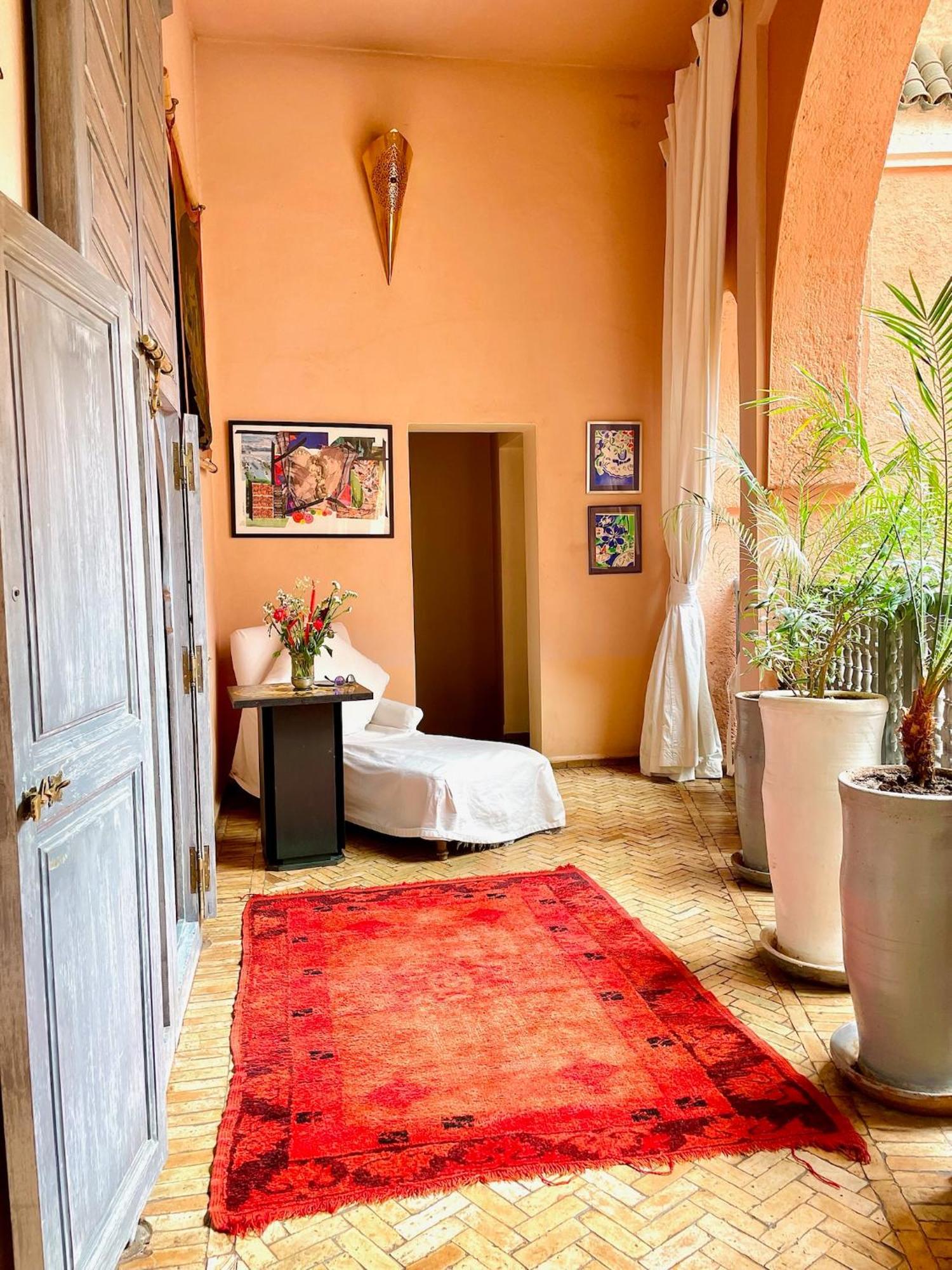 Exclusive And Stylish 4-bedroom With Plunge Pool Apartment
