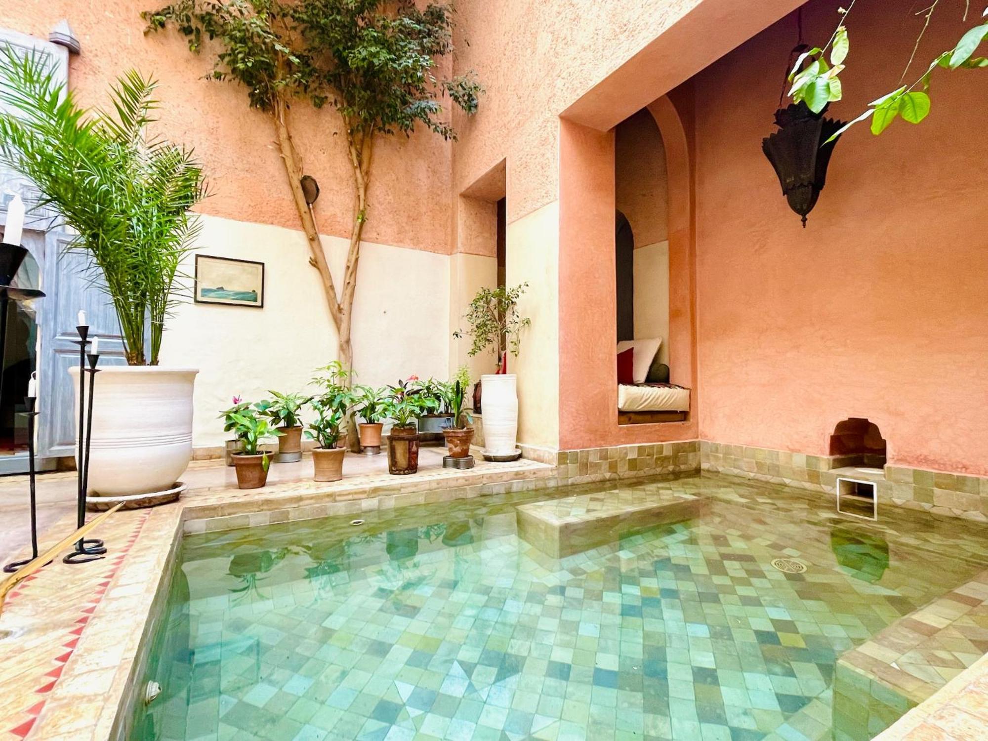 Exclusive And Stylish 4-bedroom With Plunge Pool Apartment *