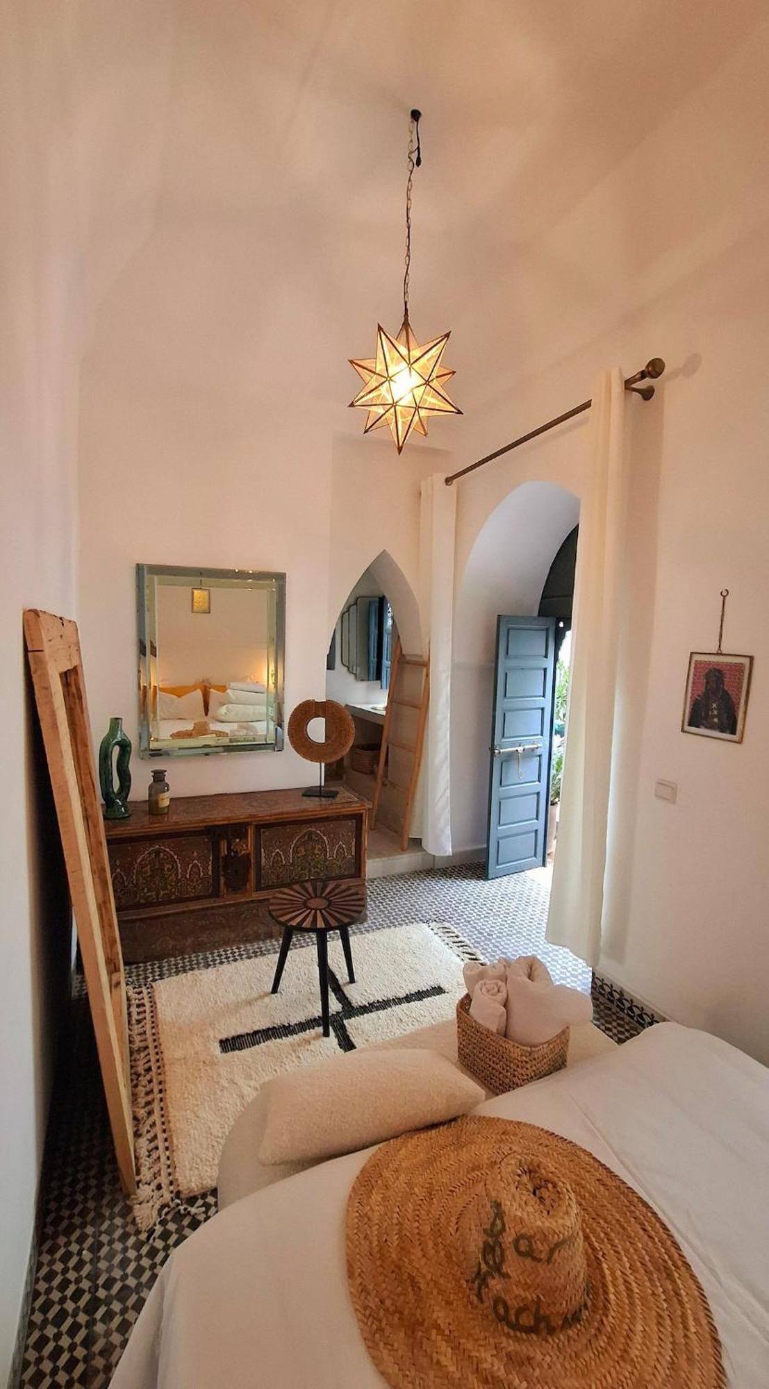 Dar El Hachmia - Private Riad, Air Cond, Heated Pool And Hammam Marrakesh